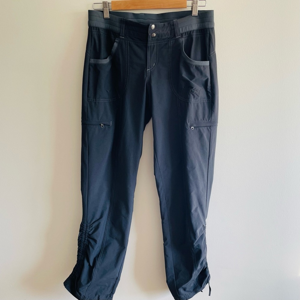 Kuhl Gray Hiking/Camping Pants, Cinch Leg, Zip Pockets, EUC